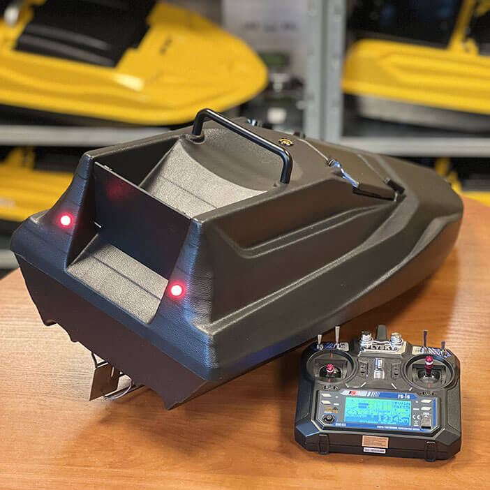 Карповый кораблик для рыбалки Тигр Мини GPS автопилот фотография