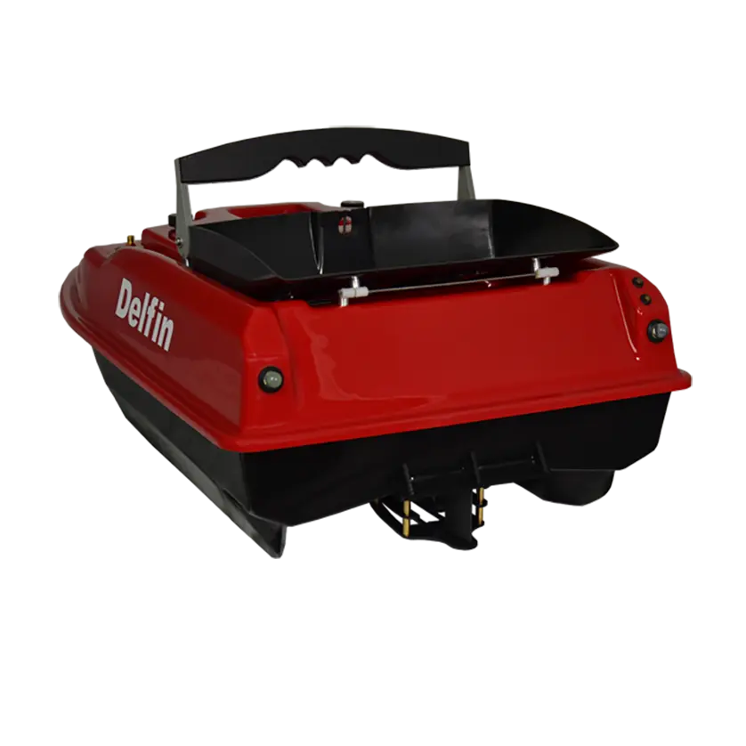 Korablik Delfin 10 vid szadi