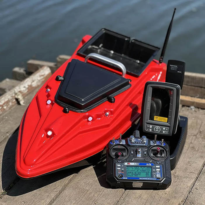 Прикормочный кораблик для рыбалки Тигр 2 с эхолотом Toslon 520 и GPS автопилотом фотография