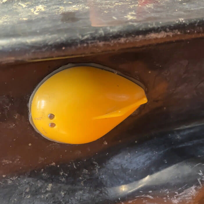 Датчик эхолота Lucky 718 на карповом кораблике Дельфин 2L фотография