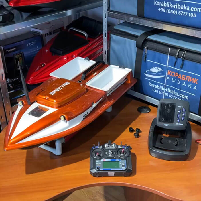 Кораблик для рыбалки Spectre (Спектр) от Cayenne фотография