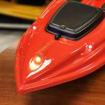 Фара и габаритные огни на карповом кораблике Тигр с GPS автопилотом фотография