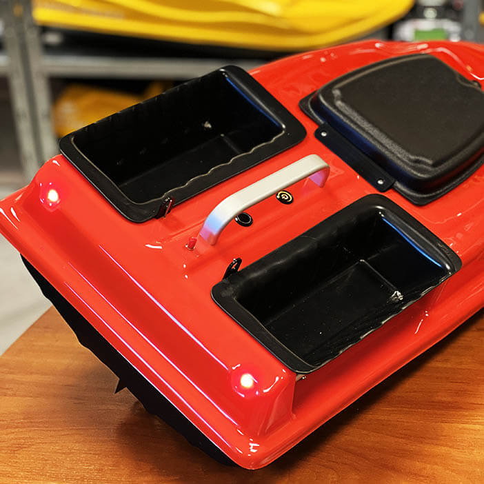 Бункеры на карповом кораблике Тигр с GPS автопилотом фотография