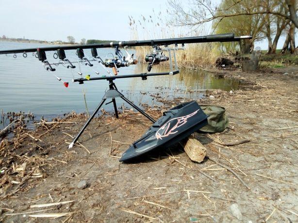 2266245428 korablik dlya prikormki